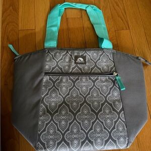 Igloo Zippered Gray and Teal Insulated Cooler Bag with zippered compartment NWT
